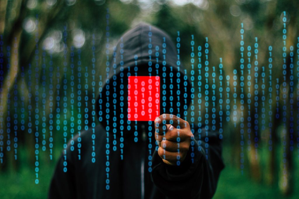 hacker-1872291_1920